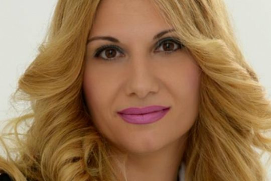 Δεν βλέπει ρατσισμό στο σχόλιό της η Αθηνά Σπανάκη