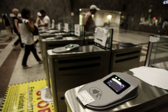 Σε ποιους σταθμούς μετρό και ηλεκτρικού κλείνουν οι μπάρες