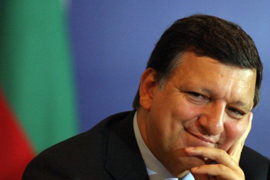 Εκτεθειμένος ο Μπαρόζο για το ραντεβού σε ξενοδοχείο με τον επίτροπο Κατάινεν