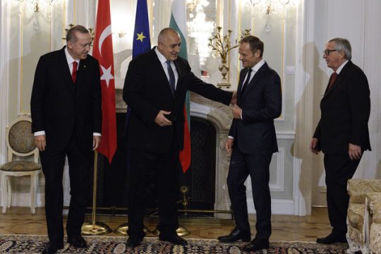 Oι δύο Ελληνες στρατιωτικοί «πληρώνουν» για τη Βάρνα