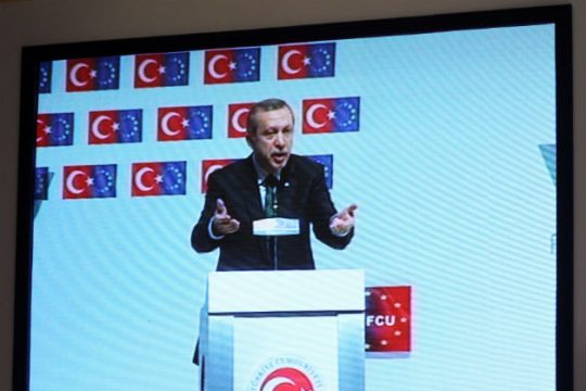 Οι υδρογονάνθρακες μυρίζουν μπαρούτι