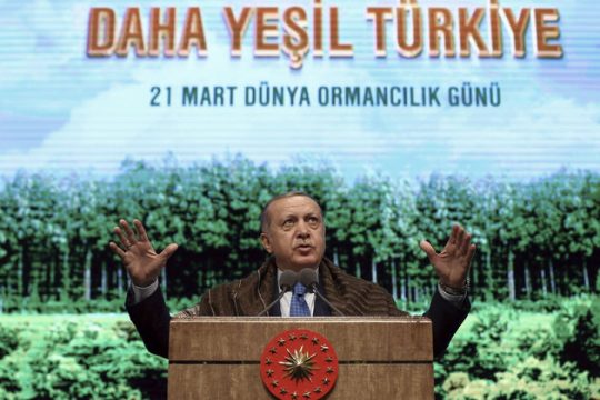 «Να φύγουν και οι ΗΠΑ από τη Μανμπίτζ»!