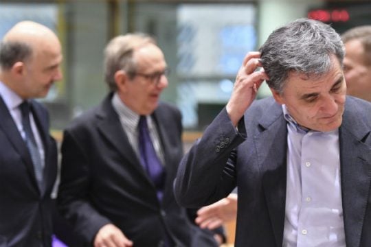 Η δόση εγκρίθηκε, το χρέος έπεται