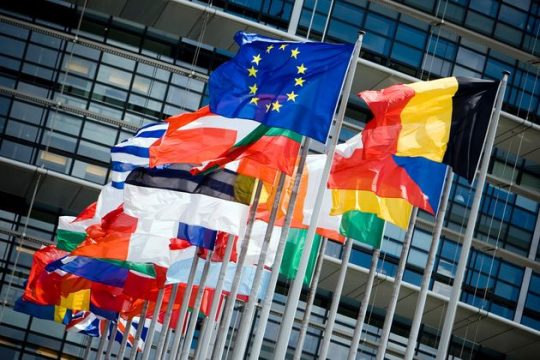 Χώρες πάνε κι έρχονται στη μαύρη λίστα της Ε.Ε.