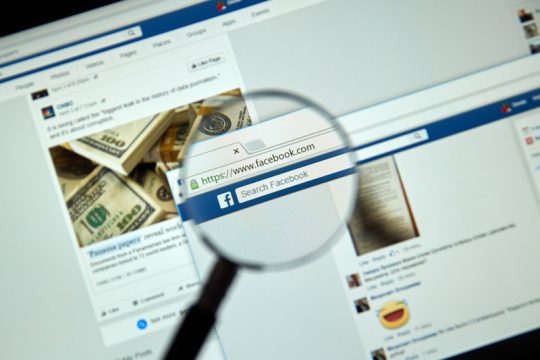 Ο αλγόριθμος που ταράζει το Facebook
