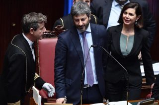 Εβγαλαν «δικό τους» πρόεδρο, ψάχνουν λύση για κυβέρνηση