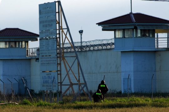 Ομηρία σωφρονιστικού υπαλλήλου στις φυλακές Τρικάλων