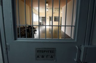 Μαστιγώνοντας… την αλήθεια