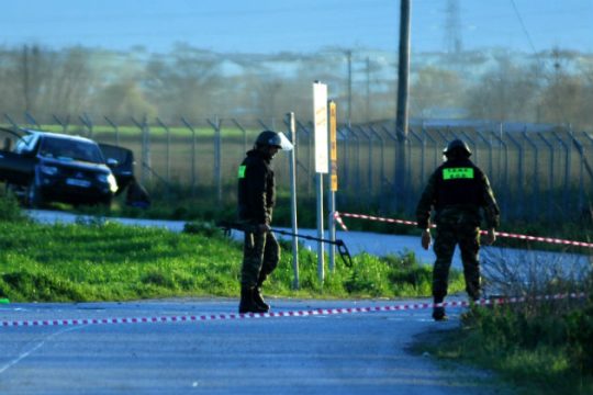 Έρευνες για την επίθεση σε σωφρονιστικό υπάλληλο