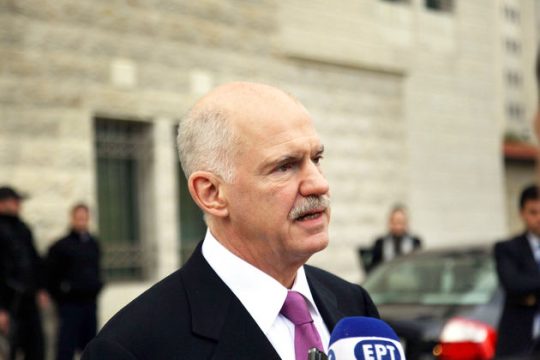 Γιώργος κατά Καραμανλή για τη φαρμακευτική δαπάνη