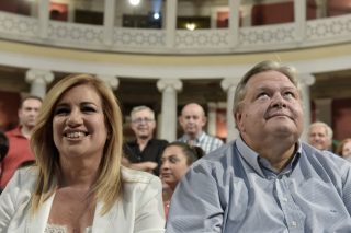 Ευθεία αμφισβήτηση Φώφης από Ευάγγελο