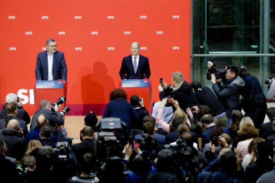 «Πράσινο φως» από το SPD στον μεγάλο συνασπισμό