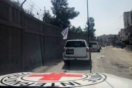 Υπό όρους και περιορισμούς η ανθρωπιστική βοήθεια στην Αν. Γούτα