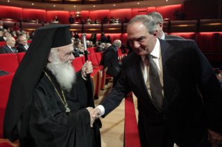 Η συνάντηση Ιερώνυμου – Κ. Καραμανλή και η διάψευση της Εκκλησίας