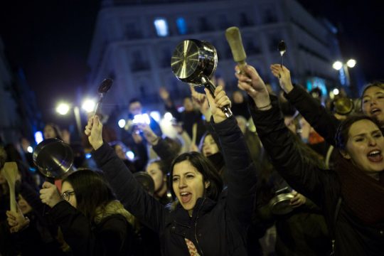 «Αν σταματήσουμε εμείς, σταματάει ο κόσμος»