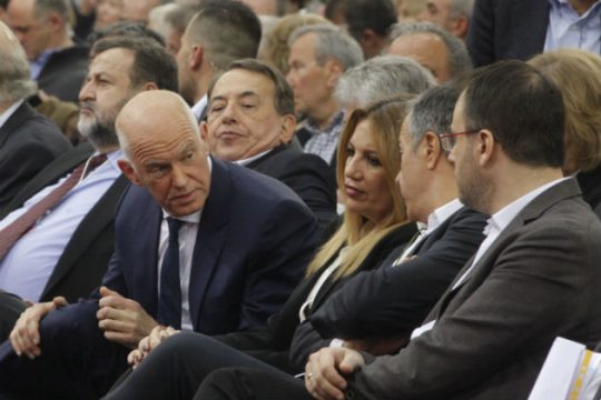 Δύσκολος τοκετός με πολλές ωδίνες