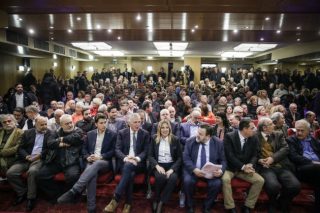 Το Κίνημα Αλλαγής στέκεται πλάι στους κοινωνικά αδύναμους