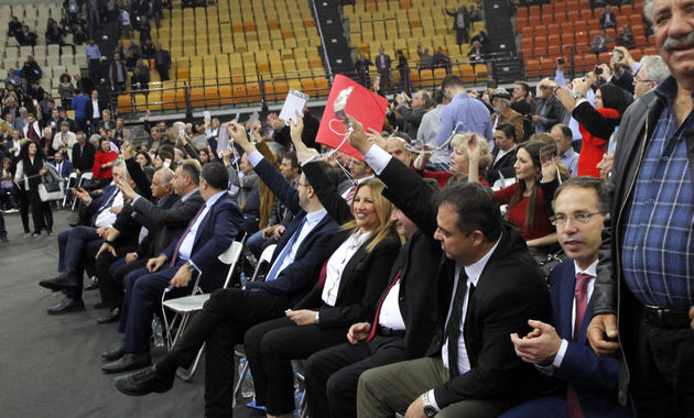 Διαχωρίζουν τη θέση τουςαπό τους διακριτούς ρόλους