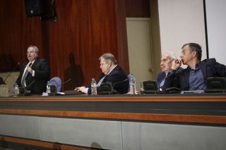 Πρόβα επίλυσης του «Μακεδονικού» σε μια εκδήλωση στο υπουργείο