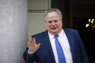 Προτάσεις εσείς, προτάσεις κι εμείς