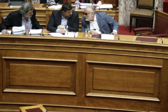 Live η συζήτηση της πρότασης – αντίποινα της Ν.Δ. για Novartis
