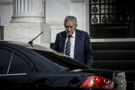 O Φ. Κουβέλης υφίσταται διαρκή κανιβαλισμό