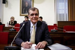 Κρεμαστινός κατά «σκευωρολογίας»