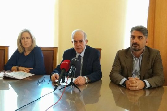 Λαμπρινός: «Προσοχή στην κατανάλωση νερού, χωρίς πανικό»