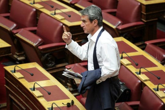 Ένας «πανάκριβος» υπουργός Υγείας