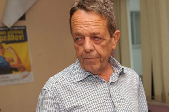 Πέθανε ο δημοσιογράφος Βασίλης Μουλόπουλος