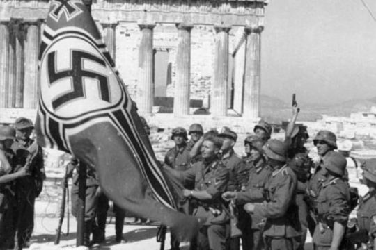 Ο ανυπόταχτος λαός της Αθήνας ματαιώνει την πολιτική επιστράτευση