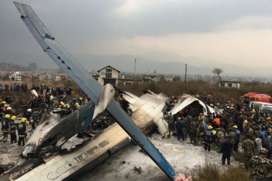 Δεκάδες νεκροί από συντριβή αεροσκάφους στο Νεπάλ