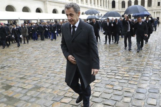 Παραπέμπεται για διαφθορά ο Σαρκοζί