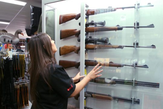 Φέρτε πίσω τα παράνομα όπλα, γλιτώστε τη φυλακή