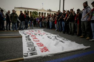 Αναπληρωτές εκπαιδευτικοί: Τα καλοκαίρια μας φριχτά και βάσανο οι χειμώνες