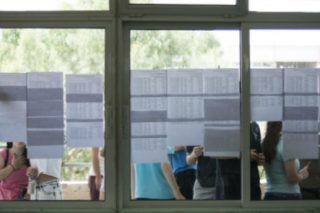«Ανακατεύονται» οι φετινές βάσεις εισαγωγής