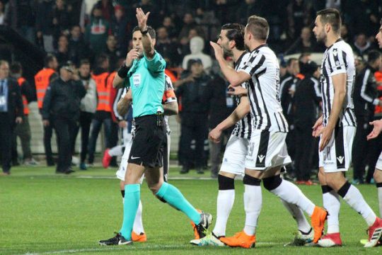 Το αίσθημα αδικίας «απειλεί» τα αποδυτήρια