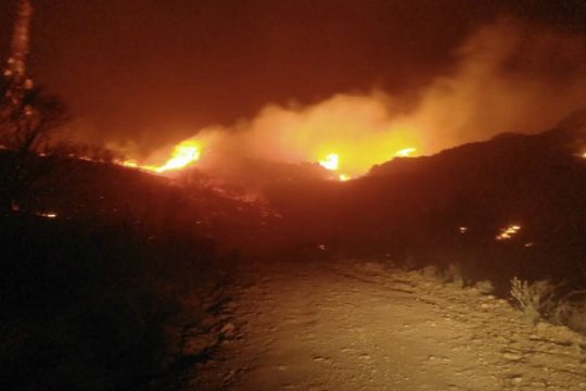 Κρήτη: Σε ύφεση τα πύρινα μέτωπα – Υπό έλεγχο η φωτιά στο Καλαμίτσι