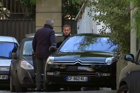 Παραπέμπεται σε δικαστή για διαφθορά ο Σαρκοζί