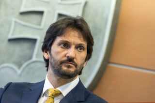 Σλοβακία: παραίτηση υπουργού για να διασωθεί η κυβέρνηση
