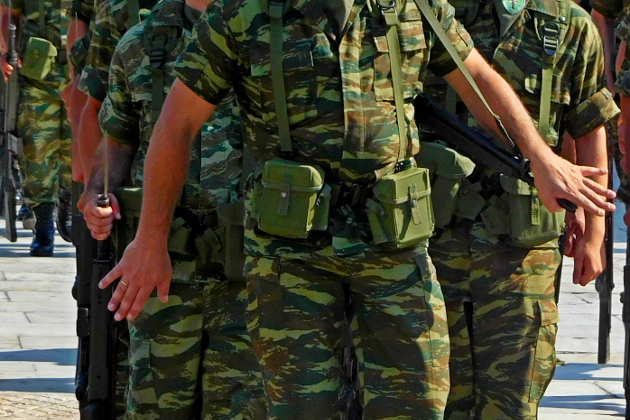 Βγάζουν ψεύτες τους αξιωματικούς;