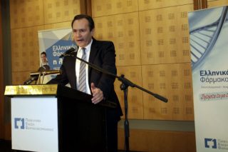 Ο Θεόδωρος Τρύφων επανεξελέγη πρόεδρος της ΠΕΦ