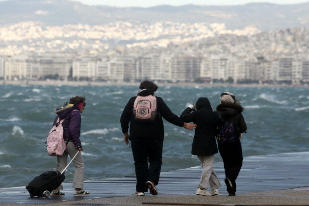 Τοπικές βροχές και ενισχυμένοι βοριάδες