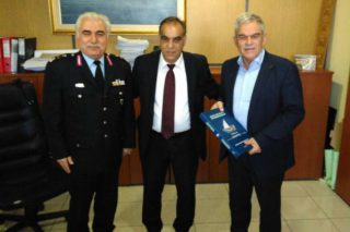 Συνάντηση Τόσκα με τον δήμαρχο Περάματος