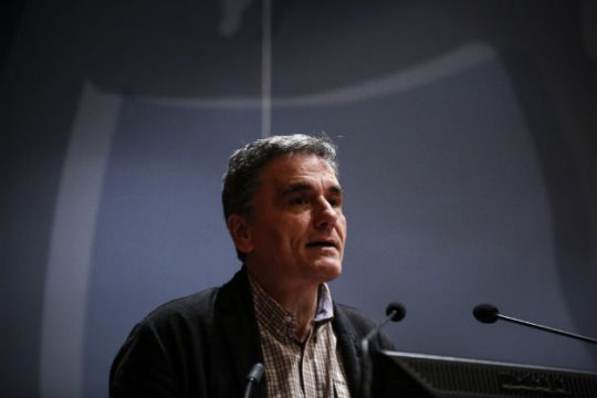 «Σταδιακή άρση των αδικιών» υπόσχεται ο Ευκλείδης Τσακαλώτος