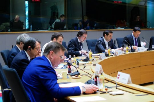 Σύνοδος Ε.Ε: Στήριξη σε Ελλάδα, μηνύματα σε Άγκυρα