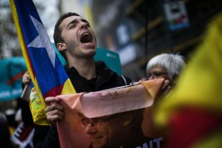 Πυρ και μανία στη Βαρκελώνη για τη σύλληψη Πουτζντεμόν