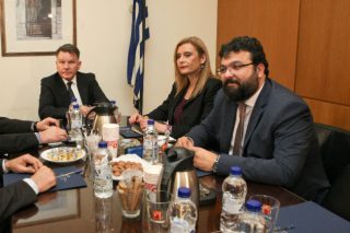 «Εκεχειρία» και βλέπουμε…