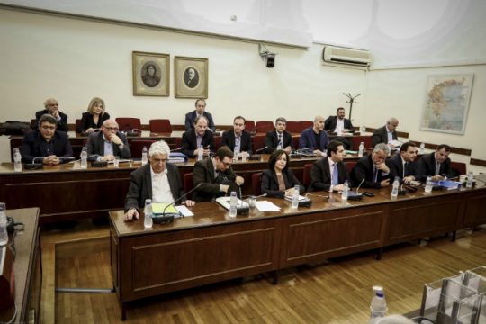Διαδικαστικά, επιστολή Βενιζέλου και κλειστές πόρτες στην πρεμιέρα της Novartis