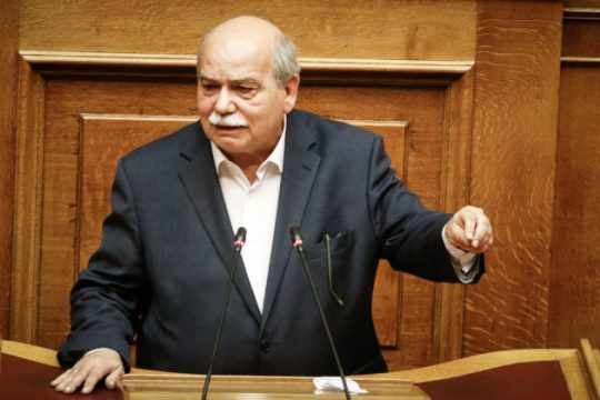 Εξώδικο και απειλές σε βουλευτές από Παμμακεδονικές Ενώσεις